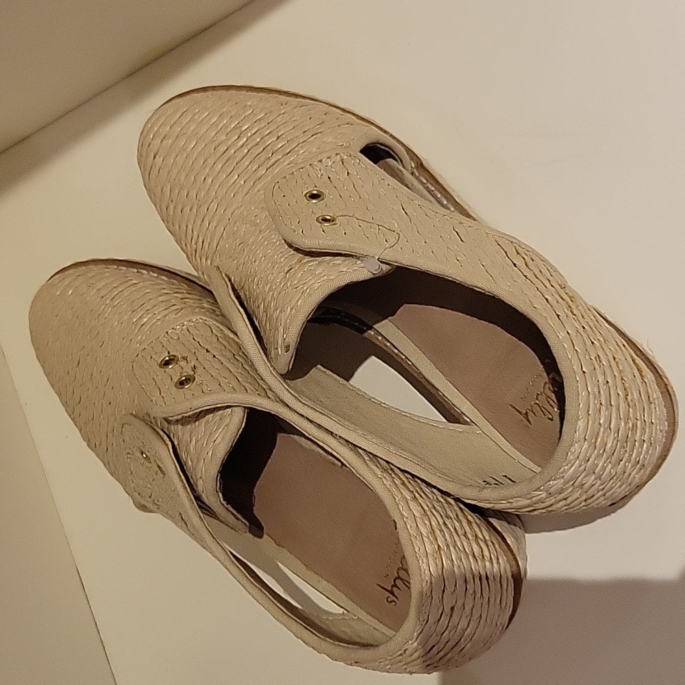 Summer shoes
